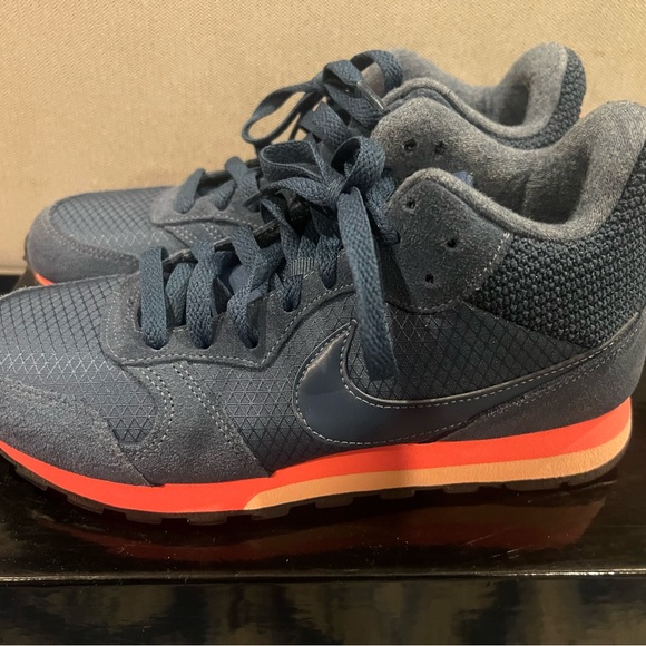 Nike Women's Sneakers - Navy and orange - Picture 8 of 10